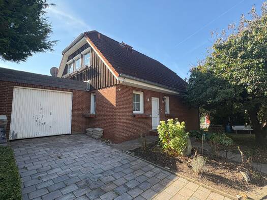 Einfamilienhaus zum Kauf 195.000 € 5 Zimmer 113 m² 529 m² Grundstück frei ab sofort Emmerstedt Helmstedt 38350