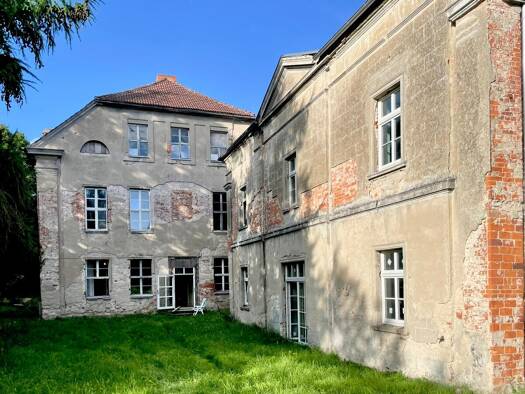 Mehrfamilienhaus zum Kauf 300.000 € 20 Zimmer 1.400 m² 48.238 m² Grundstück Tentzerow Hohenmocker 17111