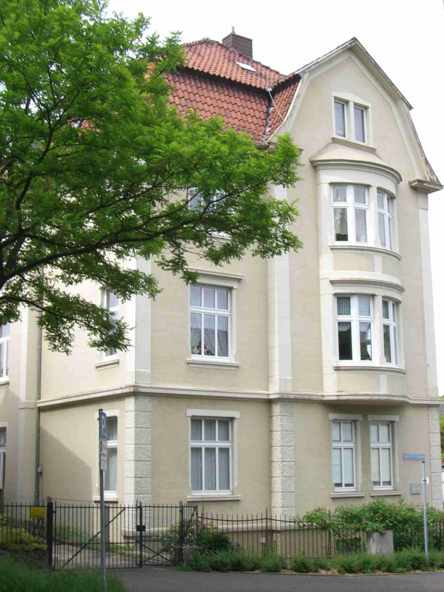 Wohnung zur Miete 695 € 4 Zimmer 100 m²<br/>Wohnfläche ab sofort<br/>Verfügbarkeit Detmold - Kernstadt Detmold 32756