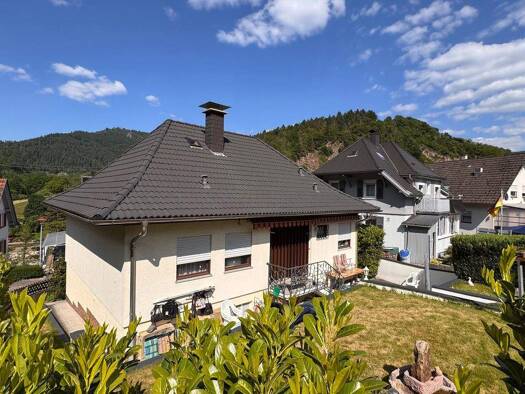 Einfamilienhaus zum Kauf 298.000 € 5 Zimmer 131 m² 400 m² Grundstück frei ab sofort Wandweg 9 Weisenbach 76599