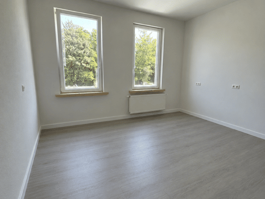 Wohnung zur Miete 640 € 3 Zimmer 91 m² frei ab sofort Rosa-Luxemburg-Straße 22 Greiz Greiz 07973