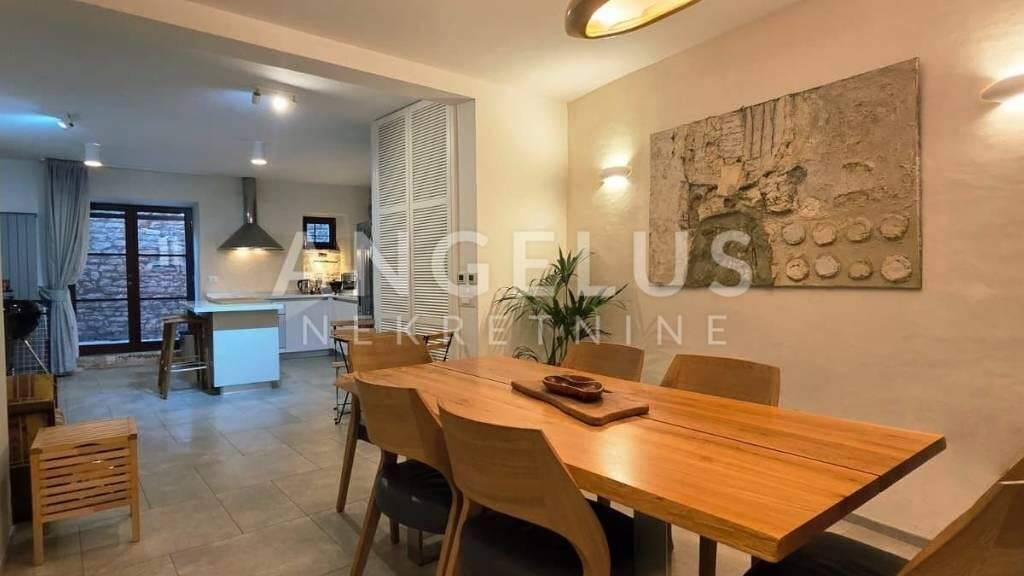 Haus zur Miete 2.900 € 6 Zimmer 240 m² Bale