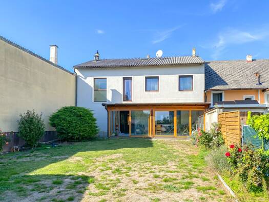 Einfamilienhaus zum Kauf 298.000 € 6 Zimmer 154,2 m² 549 m² Grundstück Laa an der Thaya 2136