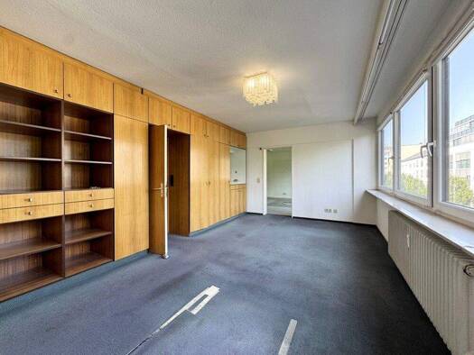 Wohnung zum Kauf 199.000 € 7 Zimmer 175 m² 3. Geschoss Mitte Ludwigshafen am Rhein 67059