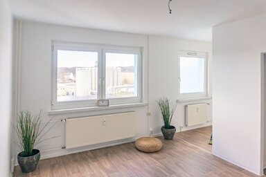 Wohnung zur Miete 250 € 1 Zimmer 32,4 m² 8. Geschoss Georgstr. 24 Zentrum 011 Chemnitz 09111