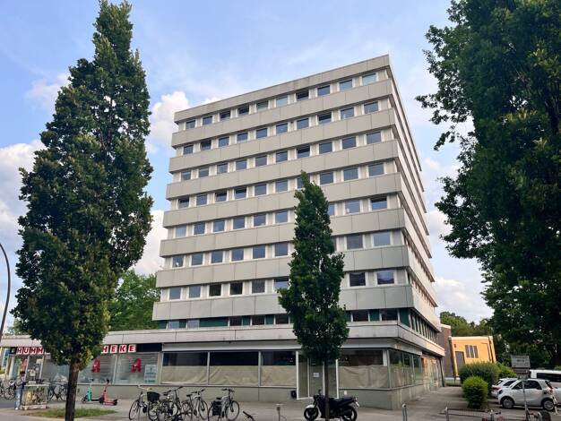 Wohn- und Geschäftshaus zum Kauf als Kapitalanlage geeignet 350.000 € 115 m² 2.380 m² Grundstück Bramfeld Hamburg 22179