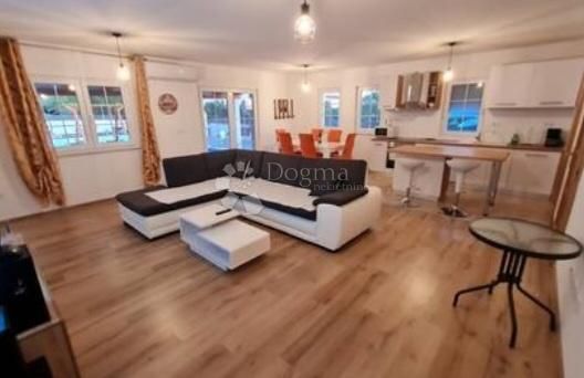 Haus zum Kauf 450.000 € 4 Zimmer 129 m²<br/>Wohnfläche 553 m²<br/>Grundstück Debeljak 23206