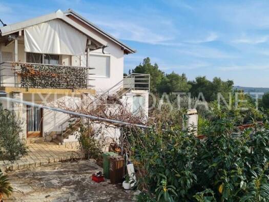 Haus zum Kauf 320.000 € 4 Zimmer 170 m² Makadamski put Solta