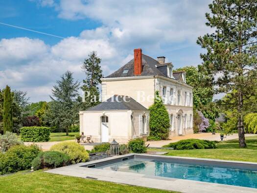 Einfamilienhaus zum Kauf 1.395.000 € 7 Zimmer 315 m² 17.232 m² Grundstück Centre Angers 49000