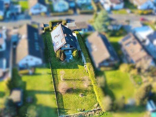 Einfamilienhaus zum Kauf 350.000 € 5 Zimmer 206 m² 1.082 m² Grundstück Ochshausen Lohfelden 34253