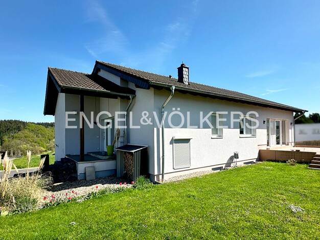 Haus zum Kauf 535.000 € 7 Zimmer 225 m² 621 m² Grundstück Heiligenroth 56412