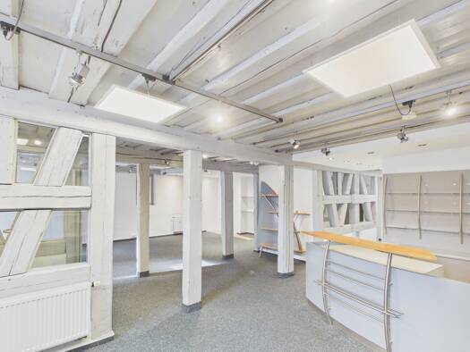 Laden zur Miete 875 € 5 Zimmer 111 m² Verkaufsfläche Roth Roth 91154