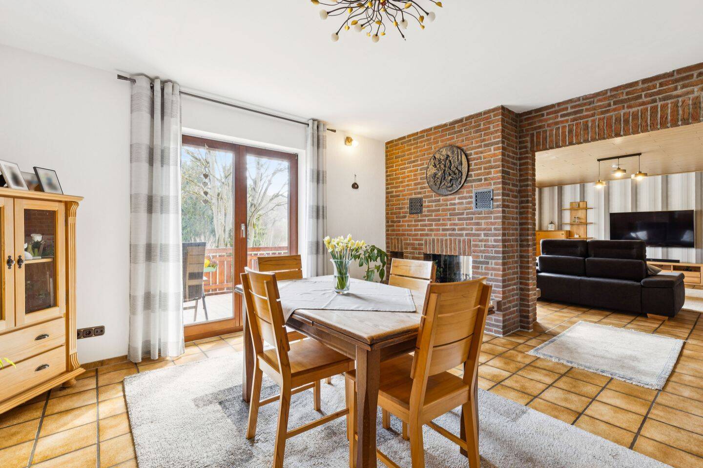 Immobilie in Hungen - Viel Platz, viel Potenzial: Gepflegtes Einfamilienhaus in Hungen-Rodheim! - Bild 2