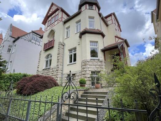 Villa zum Kauf 935.000 € 7 Zimmer 400 m² 921 m² Grundstück Naumburg 06618