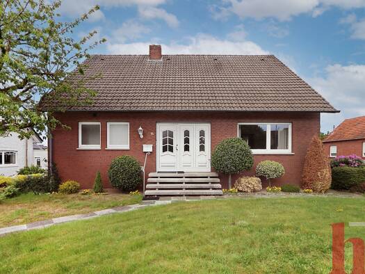 Einfamilienhaus zum Kauf 359.000 € 6 Zimmer 206 m² 919 m² Grundstück Lohne Lohne (Oldenburg) 49393