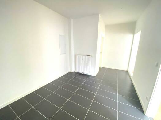Wohnung zur Miete 700 € 2 Zimmer 140 m² frei ab sofort Südviertel 40 Südviertel Essen 45128
