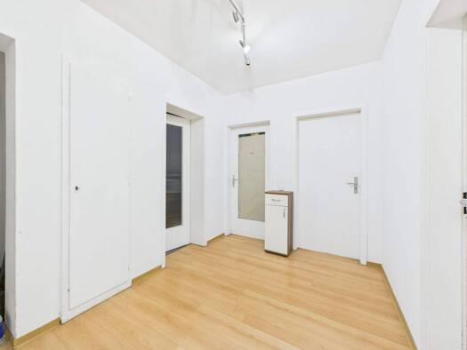 Wohnung zum Kauf 240.000 € 3 Zimmer 70 m² 3. Geschoss Leonberg 71229