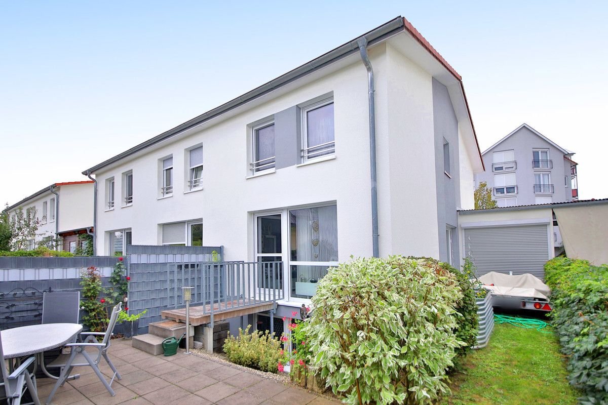 Reihenendhaus zum Kauf 495.000 € 4 Zimmer 106,9 m²<br/>Wohnfläche 177 m²<br/>Grundstück Mingolsheim Bad Schönborn / Bad Mingolsheim 76669