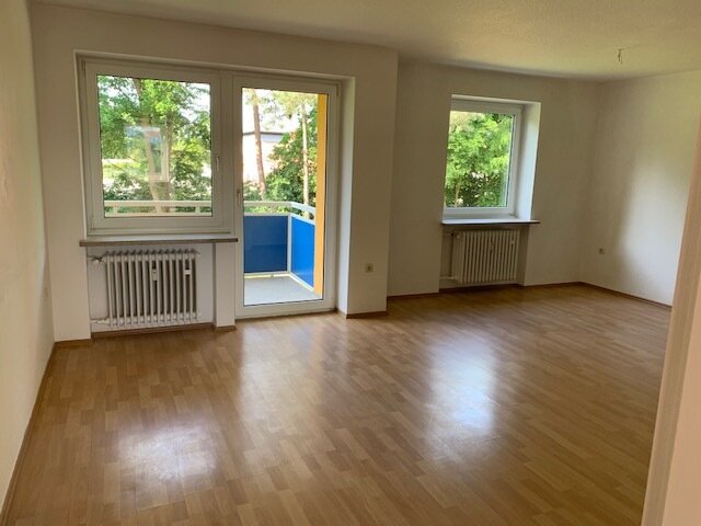 Wohnung zur Miete 697 € 4 Zimmer 89,8 m²<br/>Wohnfläche 1.<br/>Geschoss ab sofort<br/>Verfügbarkeit Eichenstr. 8 Burglengenfeld Burglengenfeld 93133