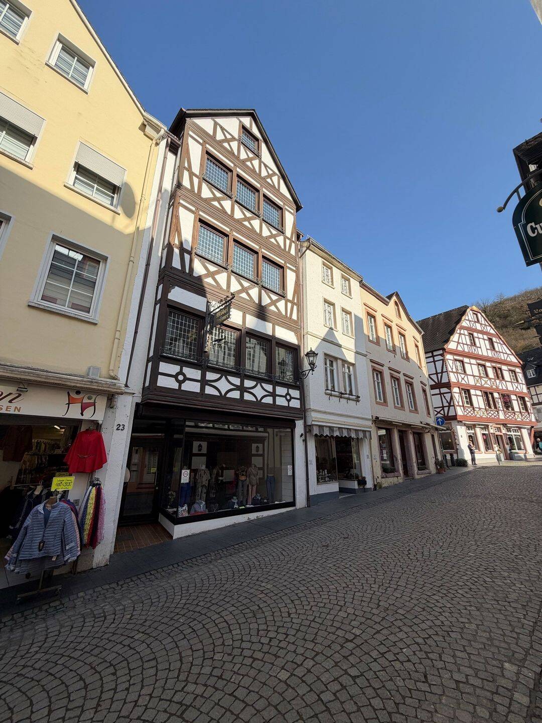 Immobilie in Bernkastel-Kues - Attraktives Wohn- und Geschäftsgebäude in Toplage im Herzen der Altstadt - Bild 0