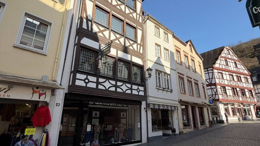 Reihenhaus zum Kauf 695.000 € 5 Zimmer 353 m² 120 m² Grundstück frei ab sofort Römerstraße 23 Bernkastel Bernkastel-Kues 54470