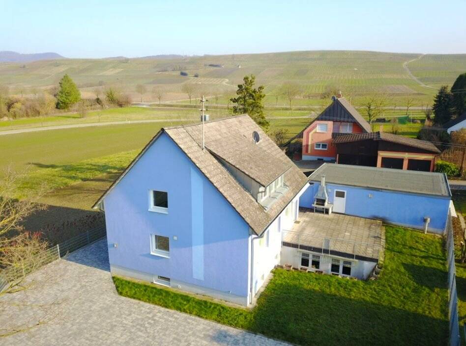 Haus zum Kauf 940.000 € 7 Zimmer 153,9 m²<br/>Wohnfläche 1.348 m²<br/>Grundstück ab sofort<br/>Verfügbarkeit Im Schanzacker 9 Scherzingen Ehrenkirchen 79238