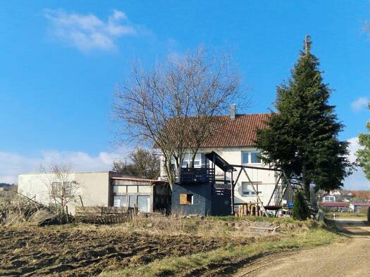 Mehrfamilienhaus zum Kauf 280.000 € 6 Zimmer 140 m² 1.063 m² Grundstück Rohrdorf Meßkirch 88605