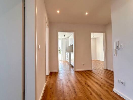 Wohnung zum Kauf 419.000 € 3,5 Zimmer 76,3 m² frei ab sofort Ebersberg Ebersberg 85560