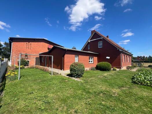 Bauernhaus zum Kauf 200.000 € 8 Zimmer 207 m² 21.990 m² Grundstück Dorfstr. 50 Deyelsdorf Deyelsdorf 18513