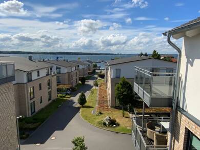 Wohnung zur Miete 1.092 € 2 Zimmer 69,8 m² Dachgeschoss frei ab 01.08.2025 Laboe 24235