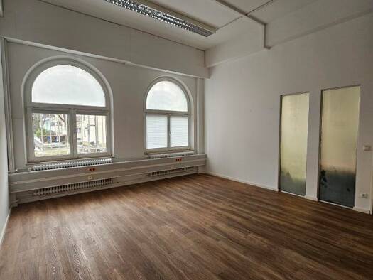 Büro zur Miete provisionsfrei 560 € 1 Zimmer 40 m² Bürofläche Schniegling Nürnberg 90427
