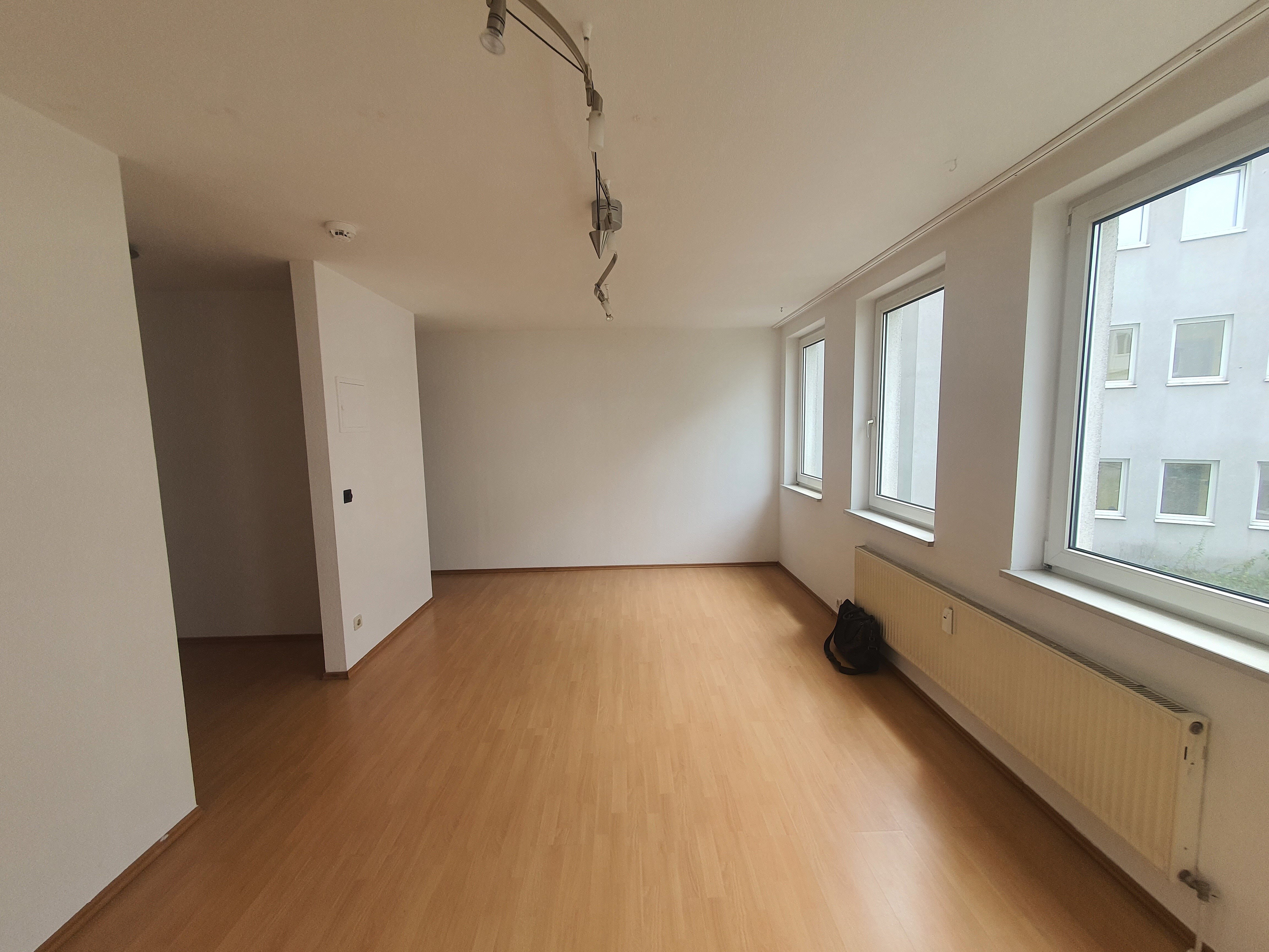 Wohnung zur Miete 360 € 1 Zimmer 28 m²<br/>Wohnfläche 2.<br/>Geschoss Zerzabelshof Nürnberg 90478