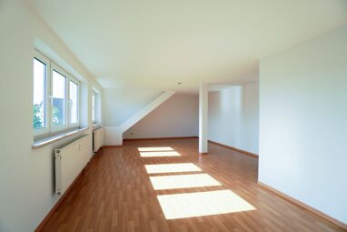 Wohnung zur Miete 323,12 € 2 Zimmer 71,3 m² 4. Geschoss Kaiserstraße 57 Bahnhofsvorstadt Plauen 08523