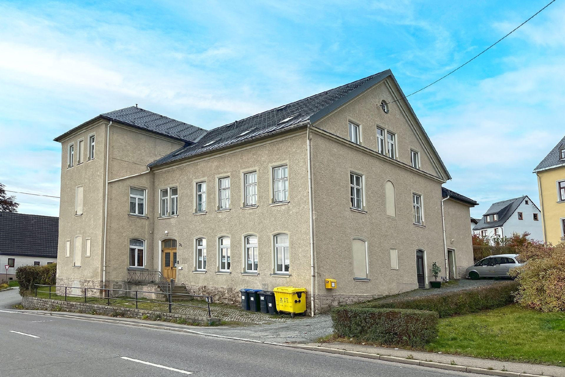 Einfamilienhaus zum Kauf 149.000 € 14 Zimmer 419 m²<br/>Wohnfläche 1.270 m²<br/>Grundstück Annaberger Straße 35 Bärenstein Bärenstein 09471