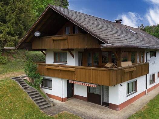 Mehrfamilienhaus zum Kauf 12,5 Zimmer 372 m² 2.006 m² Grundstück Dillendorf Bonndorf im Schwarzwald 79848