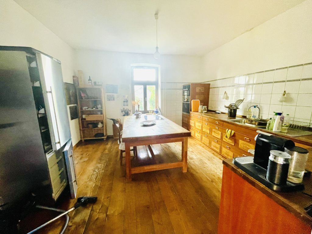 Mehrfamilienhaus zum Kauf als Kapitalanlage geeignet 865.000 € 8 Zimmer 300 m²<br/>Wohnfläche 1.622 m²<br/>Grundstück Kantstraße / Stübbenhauser Straße Mettmann 40822