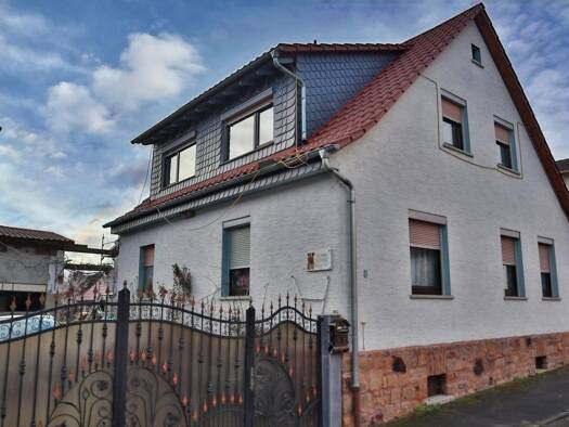 Einfamilienhaus zum Kauf 500.000 € 9 Zimmer 181 m² 679 m² Grundstück Bad Nauheim 61231