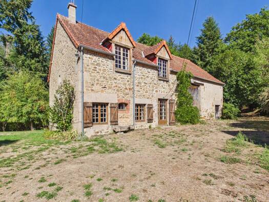 Haus zum Kauf 107.000 € 106 m² 735 m² Grundstück Clugnat 23270