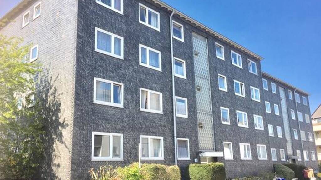 Wohnung zur Miete 825 € 4 Zimmer 97 m² 1. Geschoss frei ab 06.06.2026 Sonnenstr. 151 Barmen Wuppertal 42277