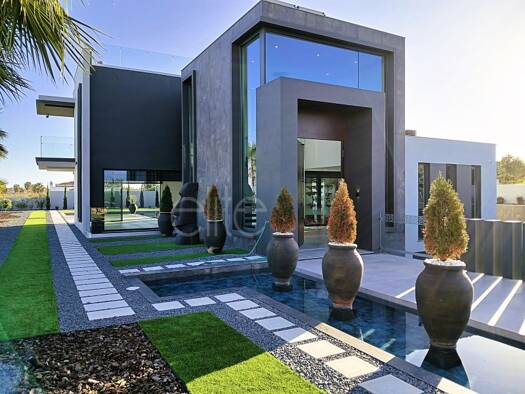 Einfamilienhaus zum Kauf - Erstbezug 3.980.000 € 403,8 m² 1.530 m² Grundstück São Gonçalo de Lagos