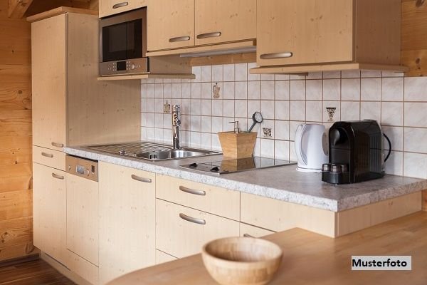 Wohnung zum Kauf 8.670 € 3 Zimmer 83 m²<br/>Wohnfläche Beeck Duisburg 47169