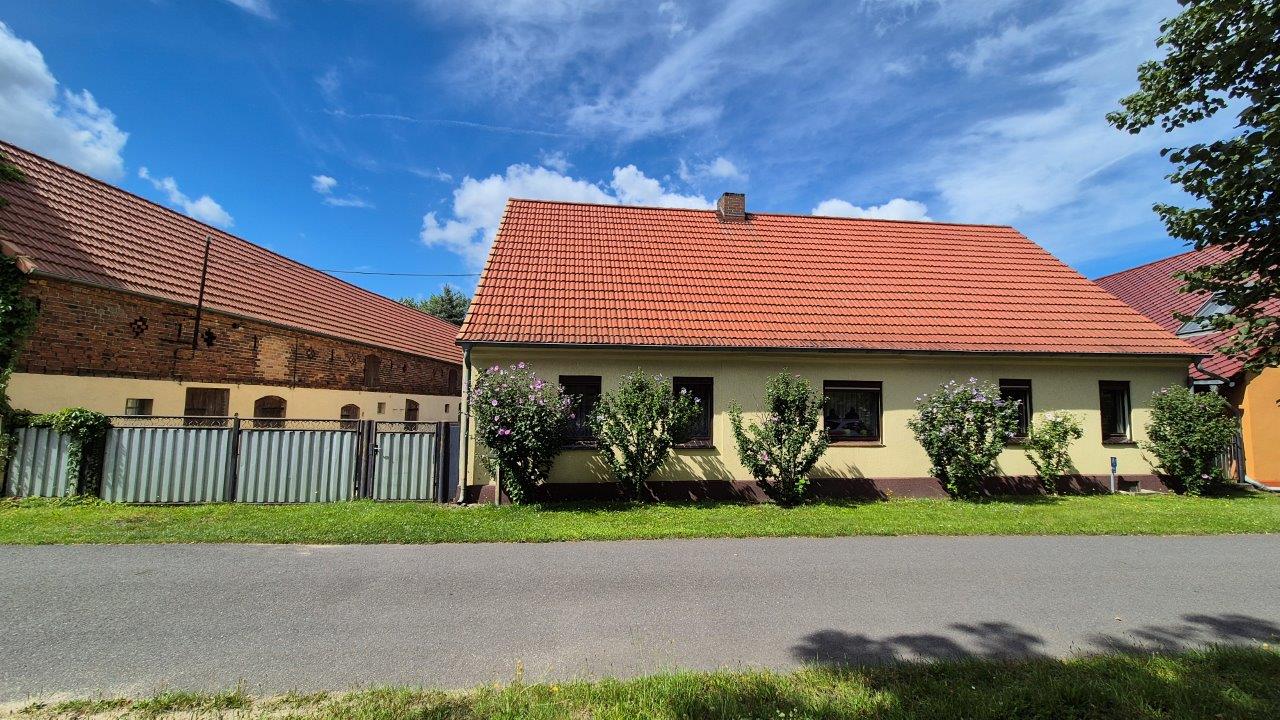 Einfamilienhaus zum Kauf provisionsfrei 195.000 € 5 Zimmer 100 m²<br/>Wohnfläche 6.330 m²<br/>Grundstück Klein Muckrow Friedland 15848