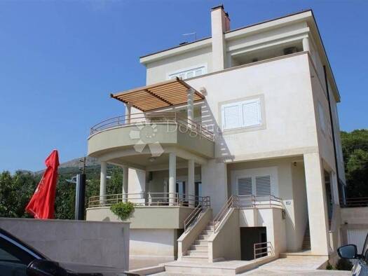 Haus zum Kauf 1.500.000 € 11 Zimmer 435 m² Podstrana Podstrana