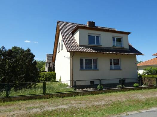 Haus zum Kauf 119.000 € 5 Zimmer 105 m² 1.451 m² Grundstück frei ab sofort Falkenberg Falkenberg/Elster 04895