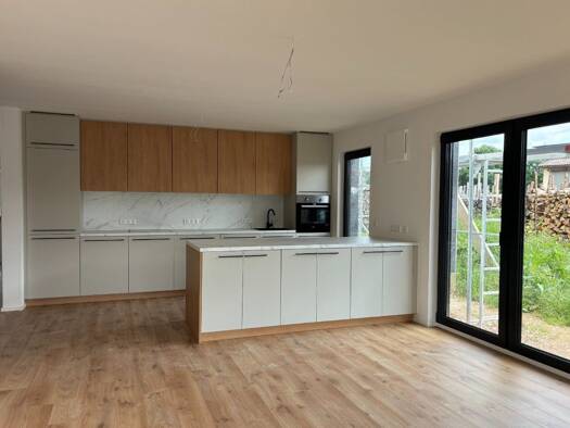 Terrassenwohnung zur Miete 1.385 € 4,5 Zimmer 110 m² Geschoss EG/2 frei ab 15.03.2026 Wassertrüdingen 91717