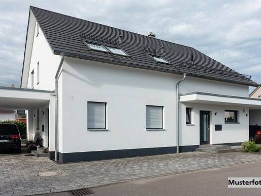 Einfamilienhaus zum Kauf 166.850 € 6 Zimmer 129 m² 590 m² Grundstück Idar-Oberstein 55743