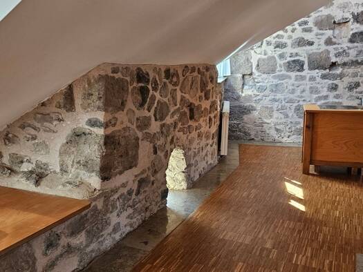 WG-Zimmer zur Miete 1.400 € 3 Zimmer 121 m² Geschoss 2/3 frei ab 01.05.2026 An der Stadtmauer 10 Ornbau 91737