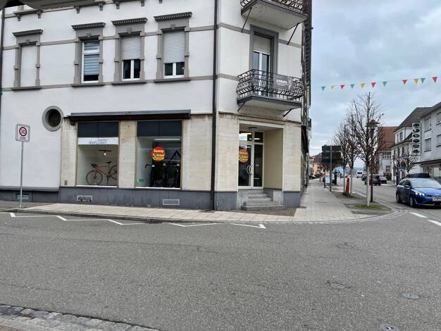 Laden zum Kauf 350.000 € 4 Zimmer 200 m² Verkaufsfläche teilbar von 100 m² bis 100 m² Rheinfelden Rheinfelden (Baden) 79618