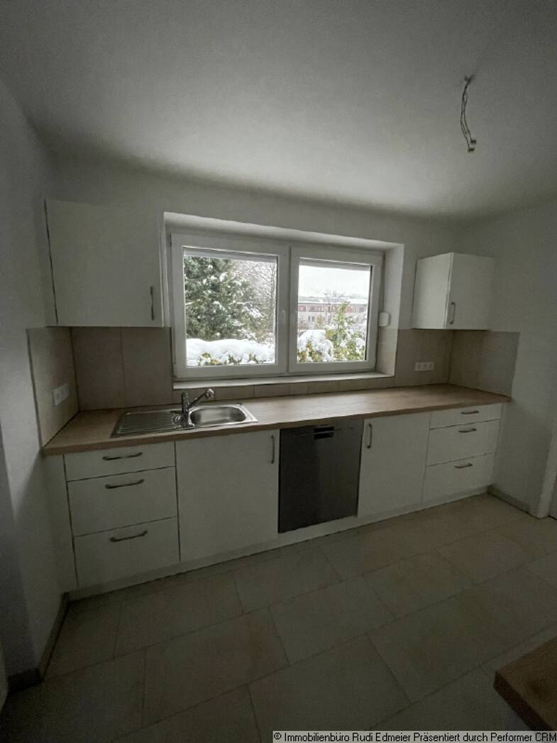 Wohnung zur Miete 1.210 € 4 Zimmer 110 m² 1. Geschoss frei ab 01.09.2025 Dr. Pfahler.Str. Deggendorf Deggendorf 94469
