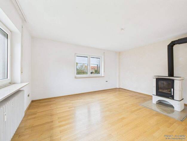 Mehrfamilienhaus zum Kauf 339.900 € 6 Zimmer 152 m² 842 m² Grundstück Stöckach Roßtal 90574